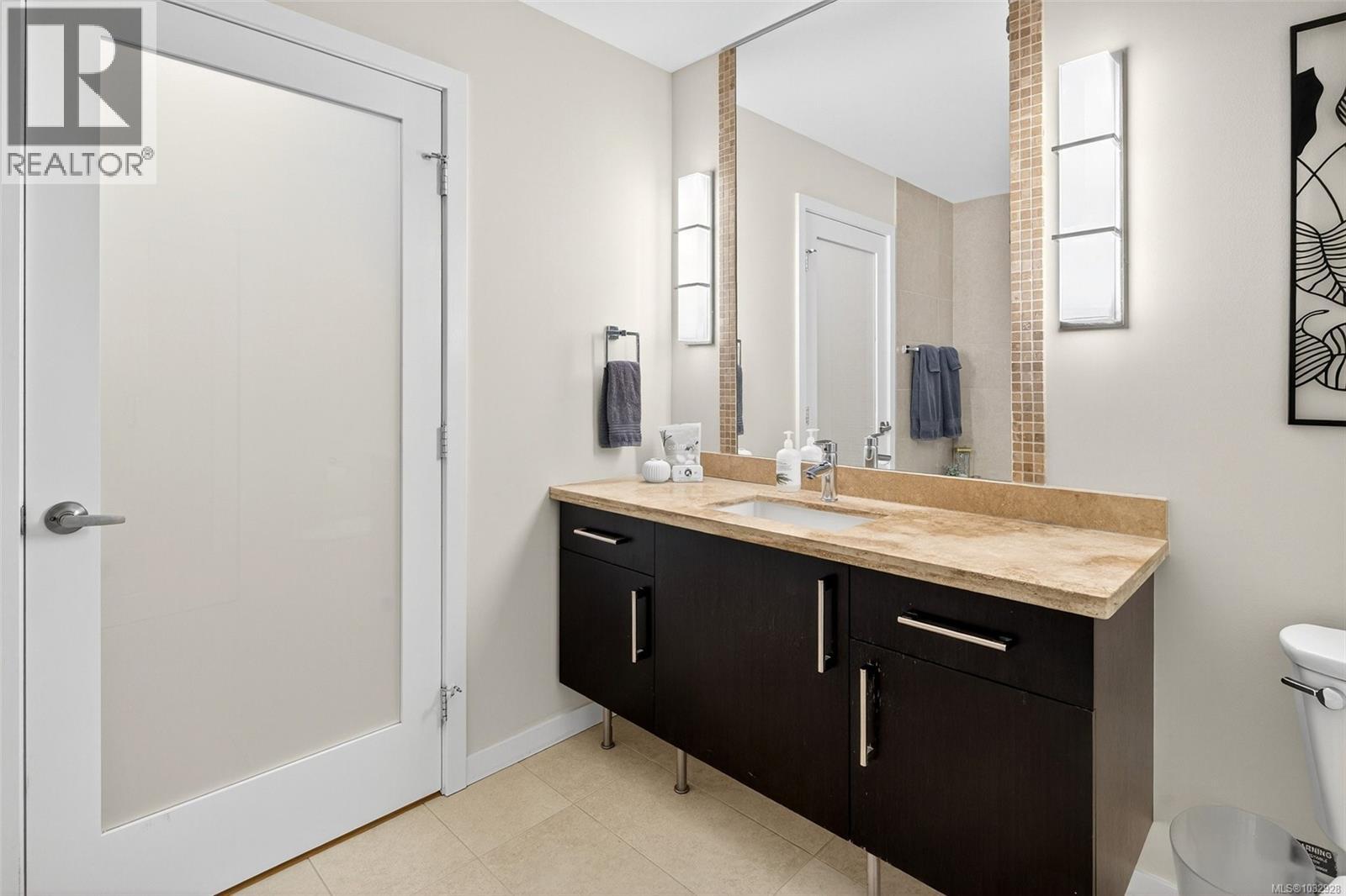 Luxury ensuite - glass French door upgrade