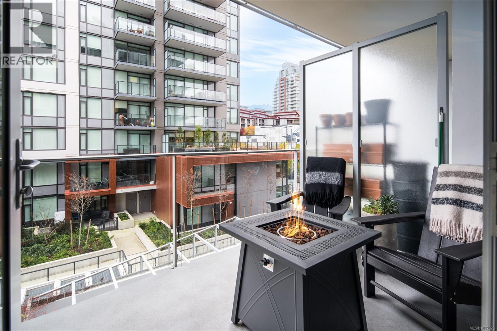 #308 373 Tyee Rd - 19