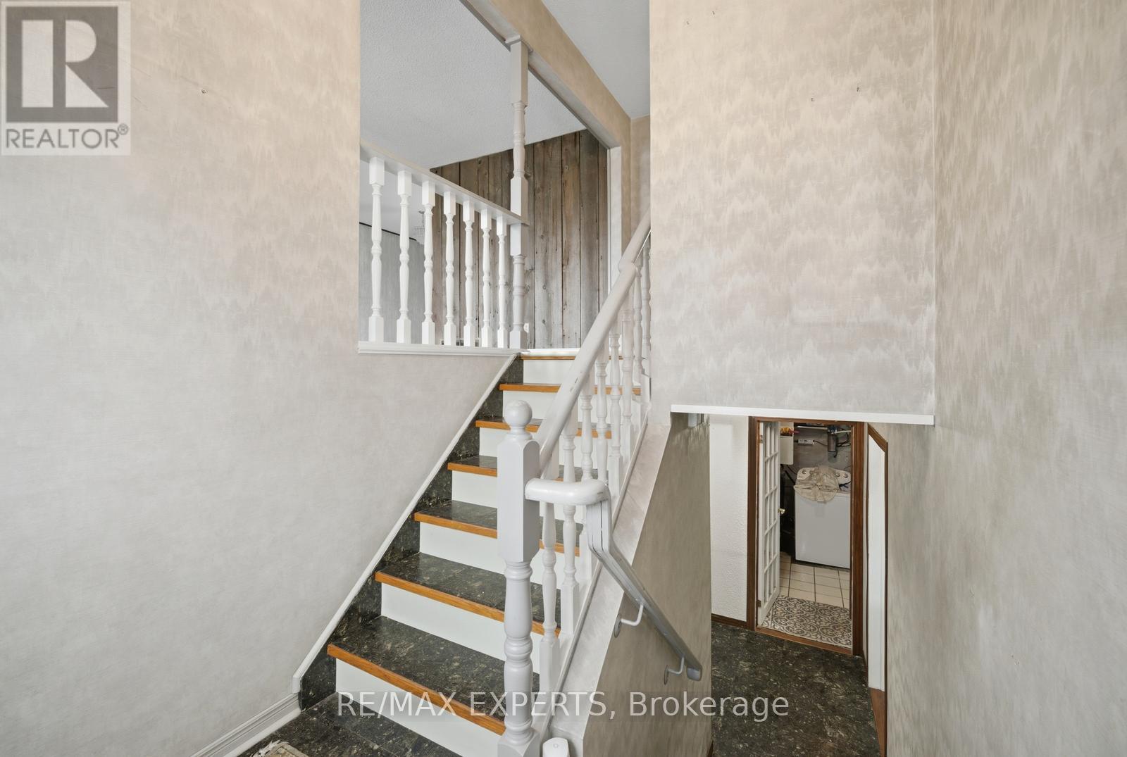5945 KING STREET - 31