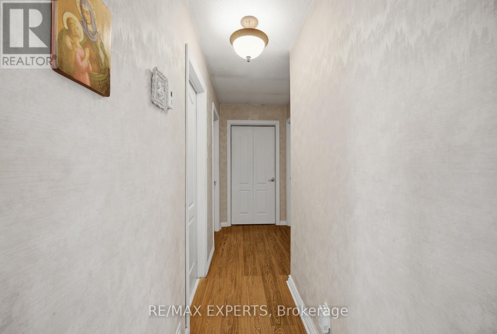 5945 KING STREET - 30