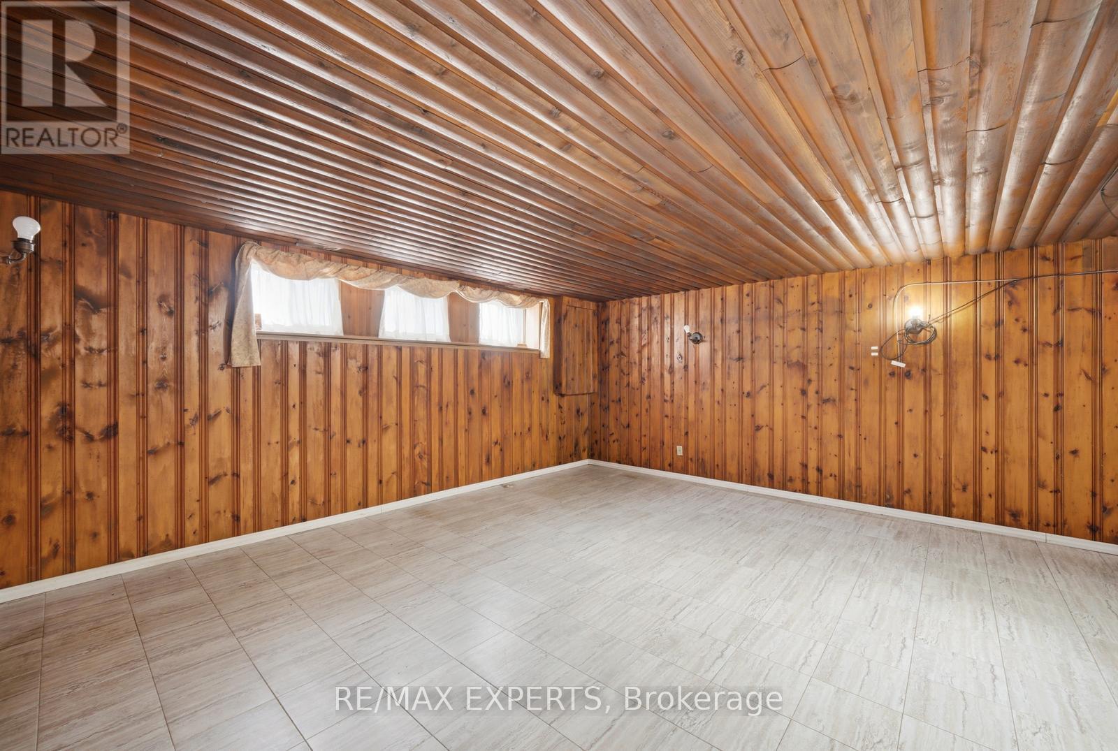5945 KING STREET - 35