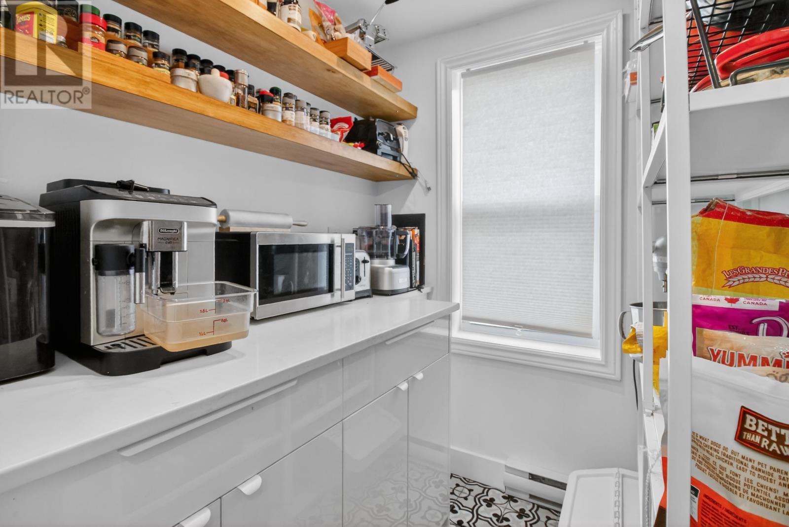 Property 16 of 32 of 6243 Seaforth Street