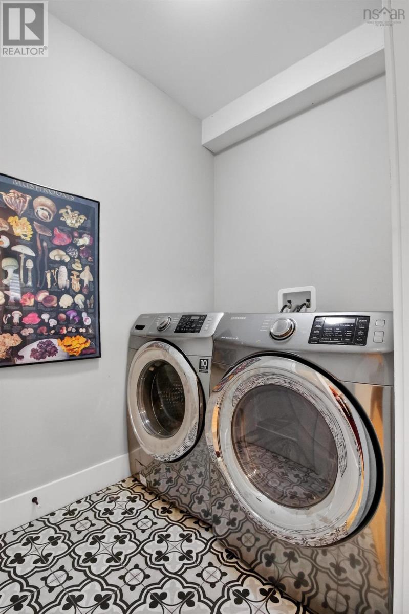 Property 31 of 32 of 6243 Seaforth Street