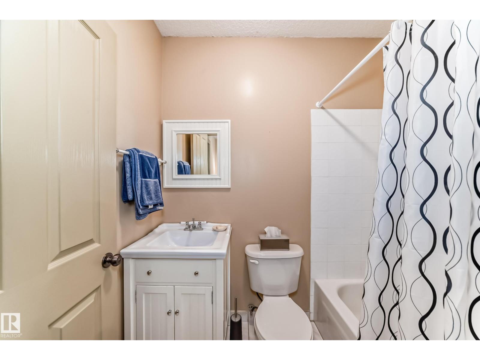 241 DARLINGTON CR NW - 52