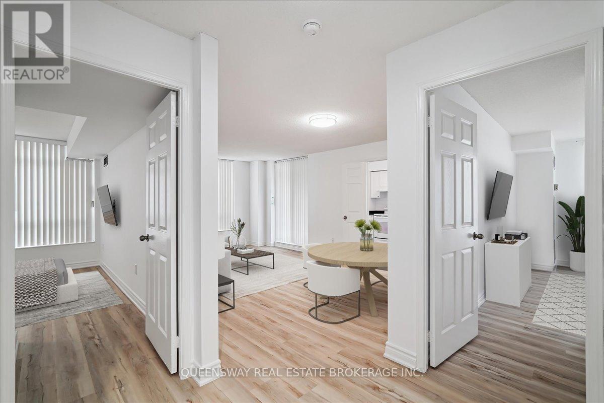 200 - 28 PEMBERTON AVENUE, Toronto (Newtonbrook East), Ontario, M2M4L1 — Photo 2