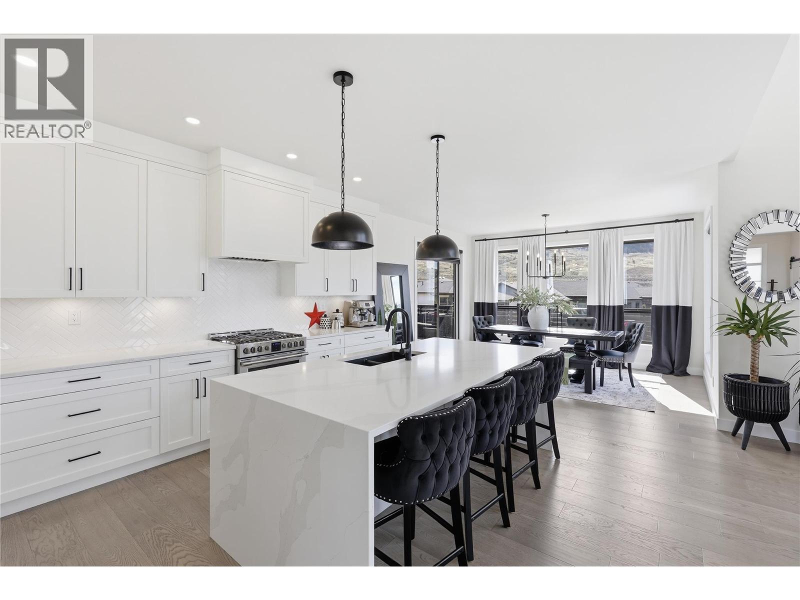 268 Rue Cheval Noir - 12