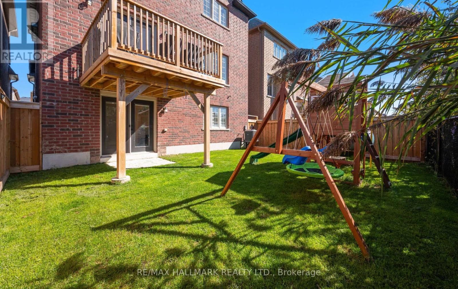 155 STEVENSON CRESCENT — photo 42