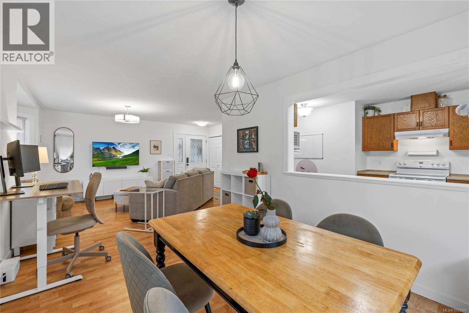 680 Montague Rd - 12