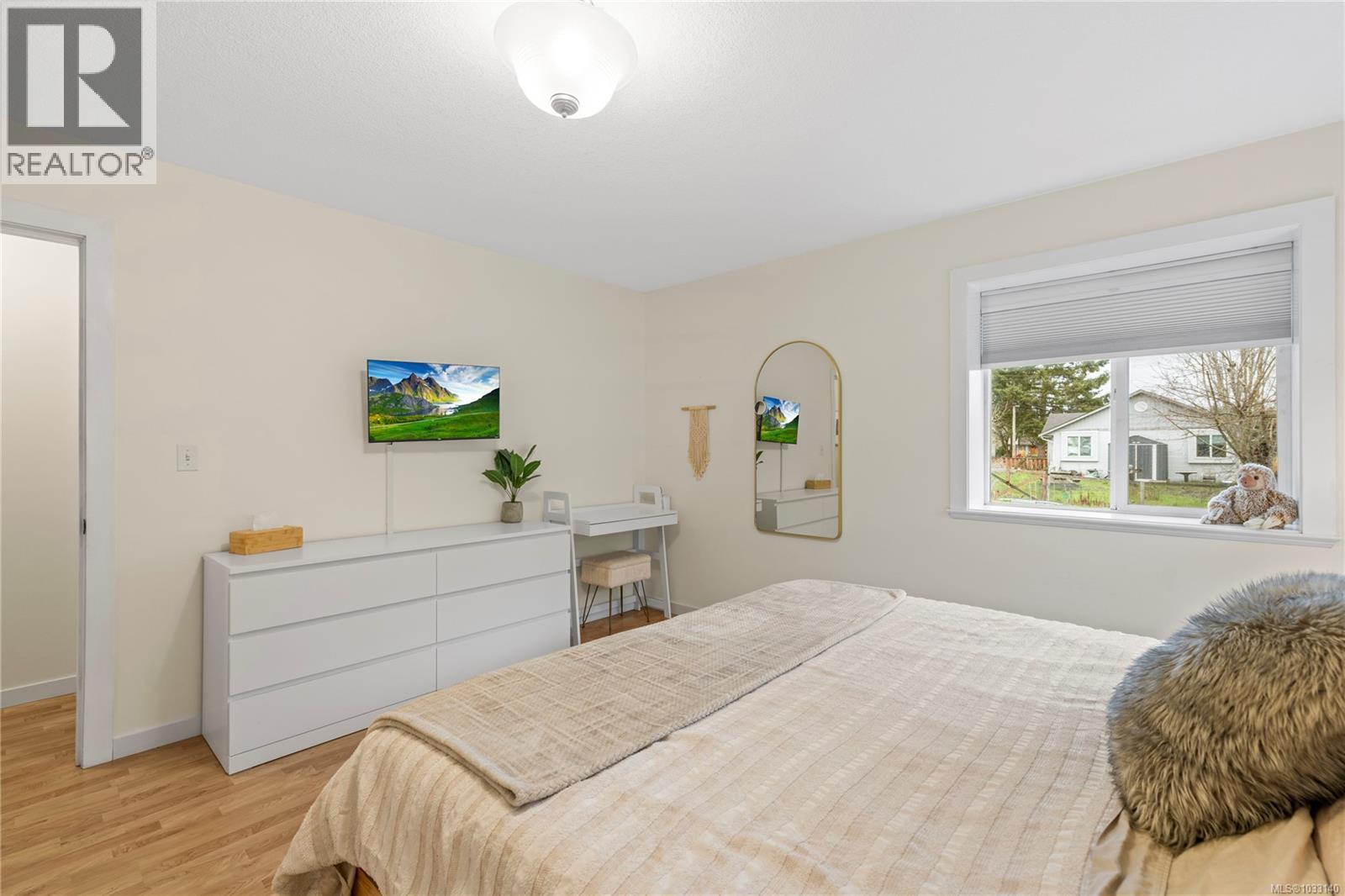 680 Montague Rd - 16