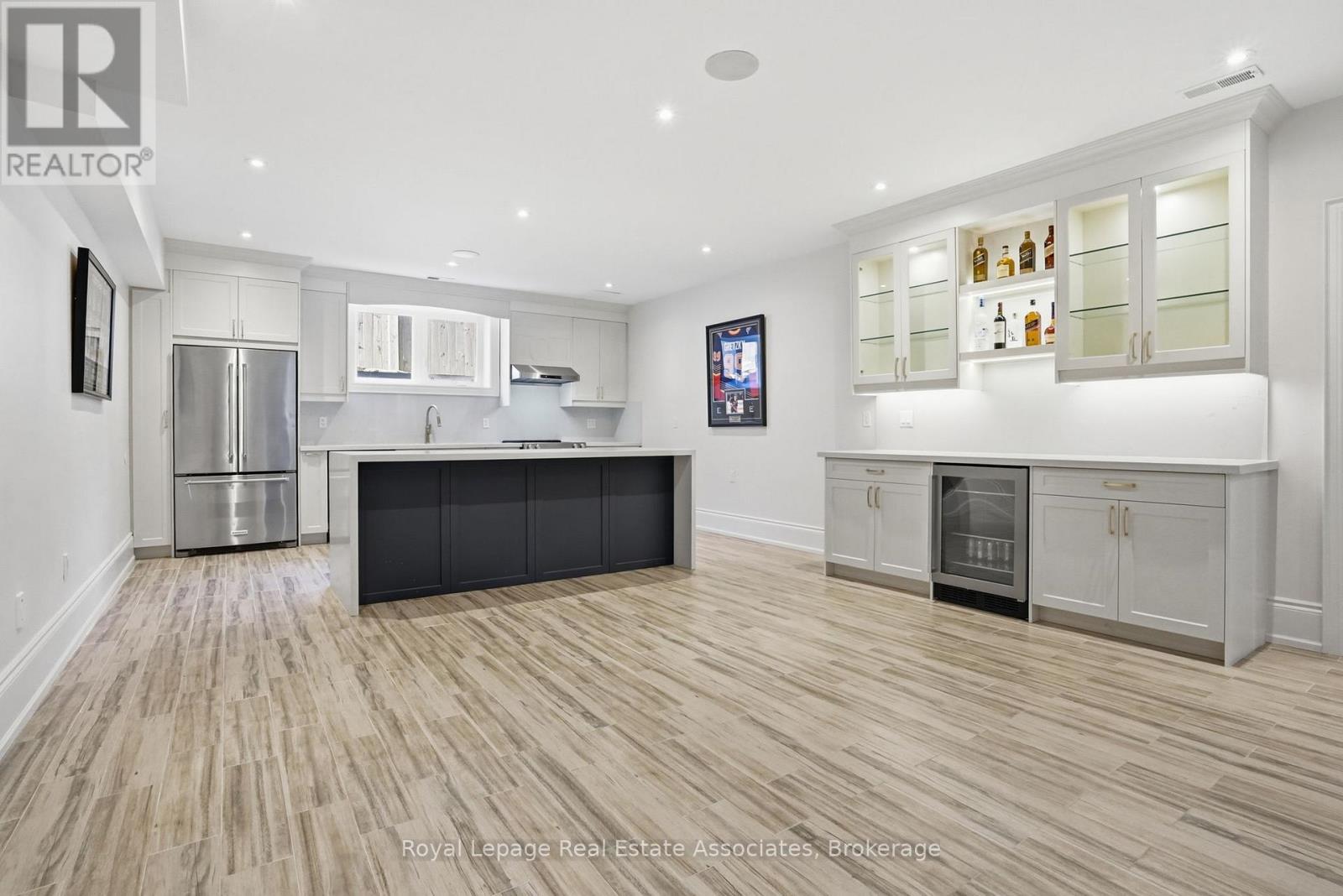 1395 TROTWOOD AVENUE - 37