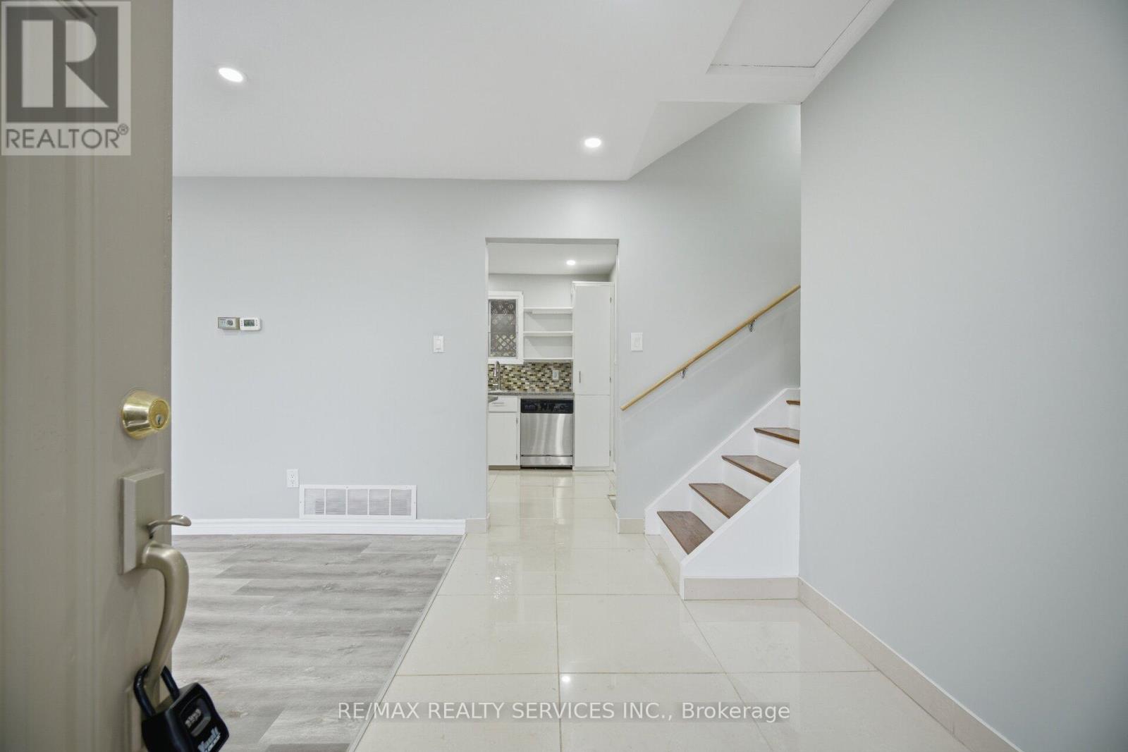 15 LAWRENCE AVENUE, Orangeville, Ontario, L9W1S5 — Photo 8