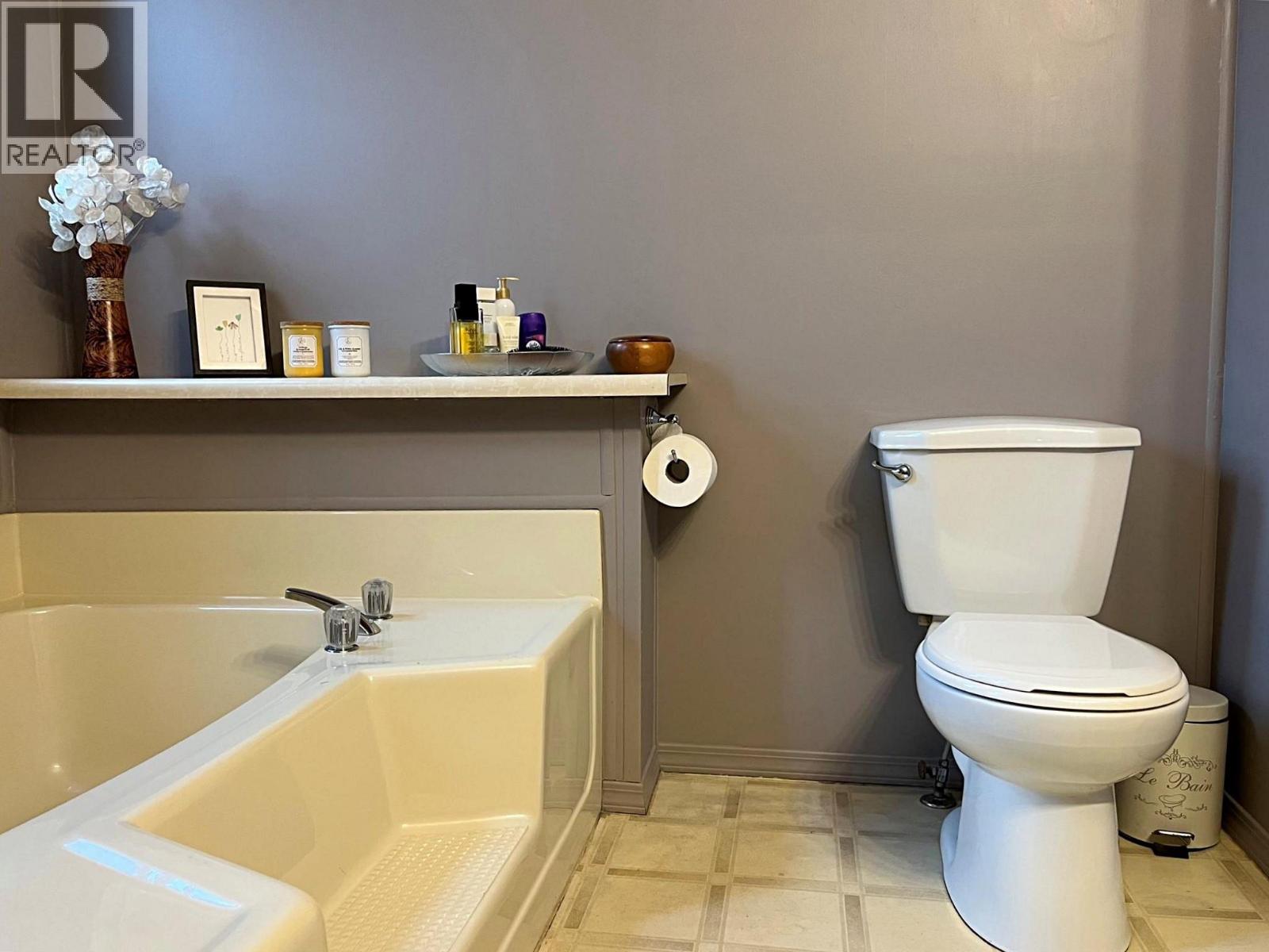 #4 361 Ridge Drive - 13