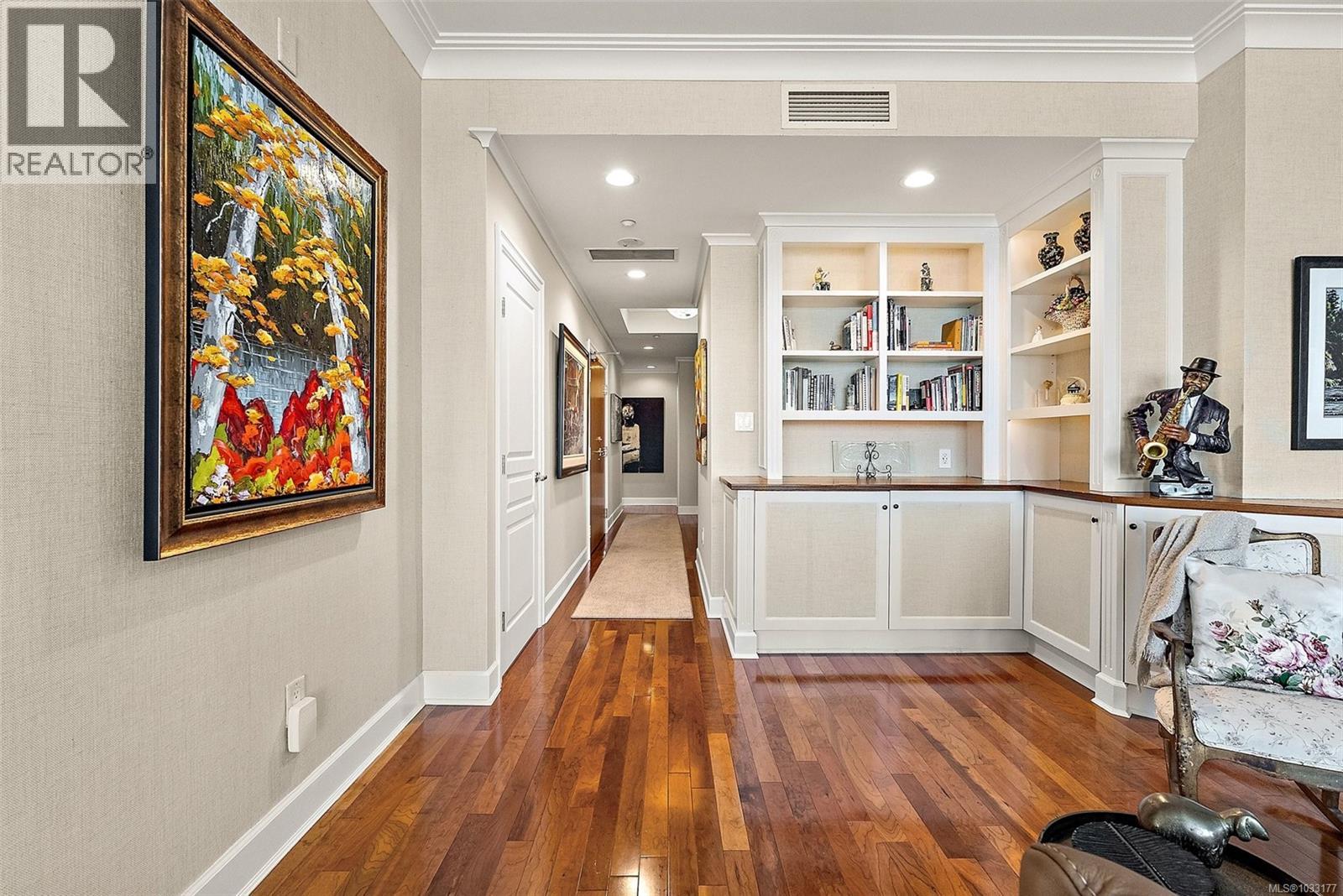 #807 21 Dallas Rd - 15