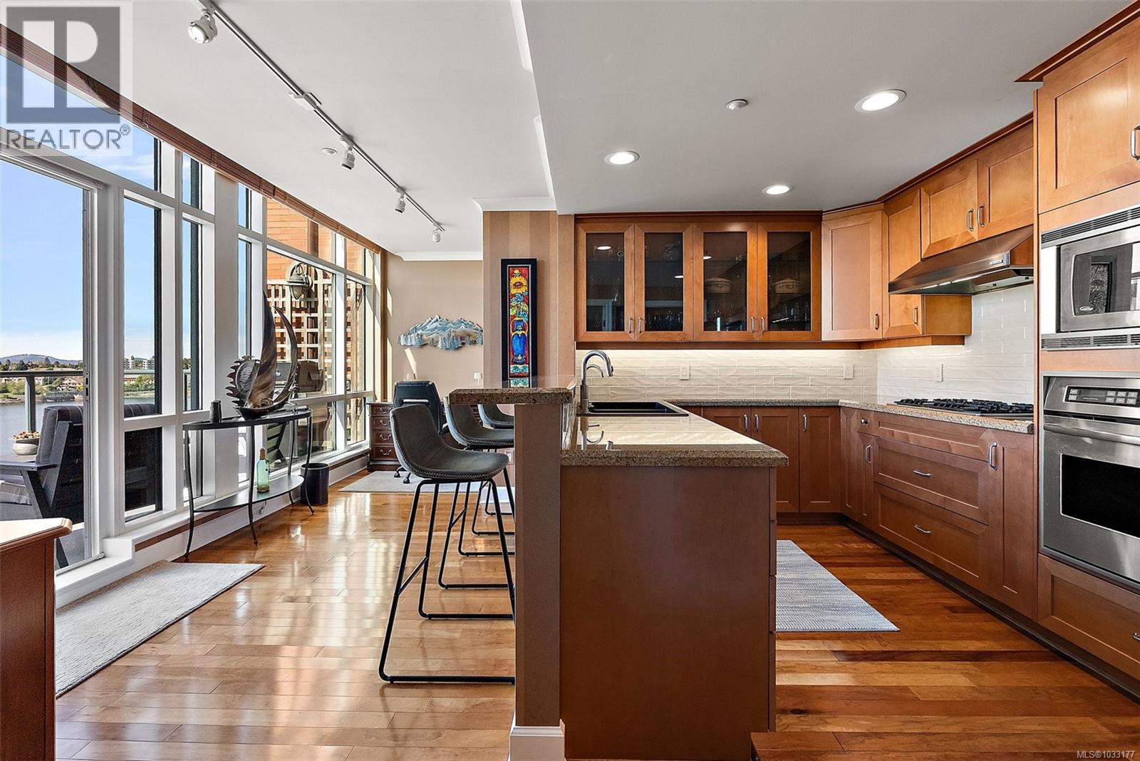 #807 21 Dallas Rd - 18