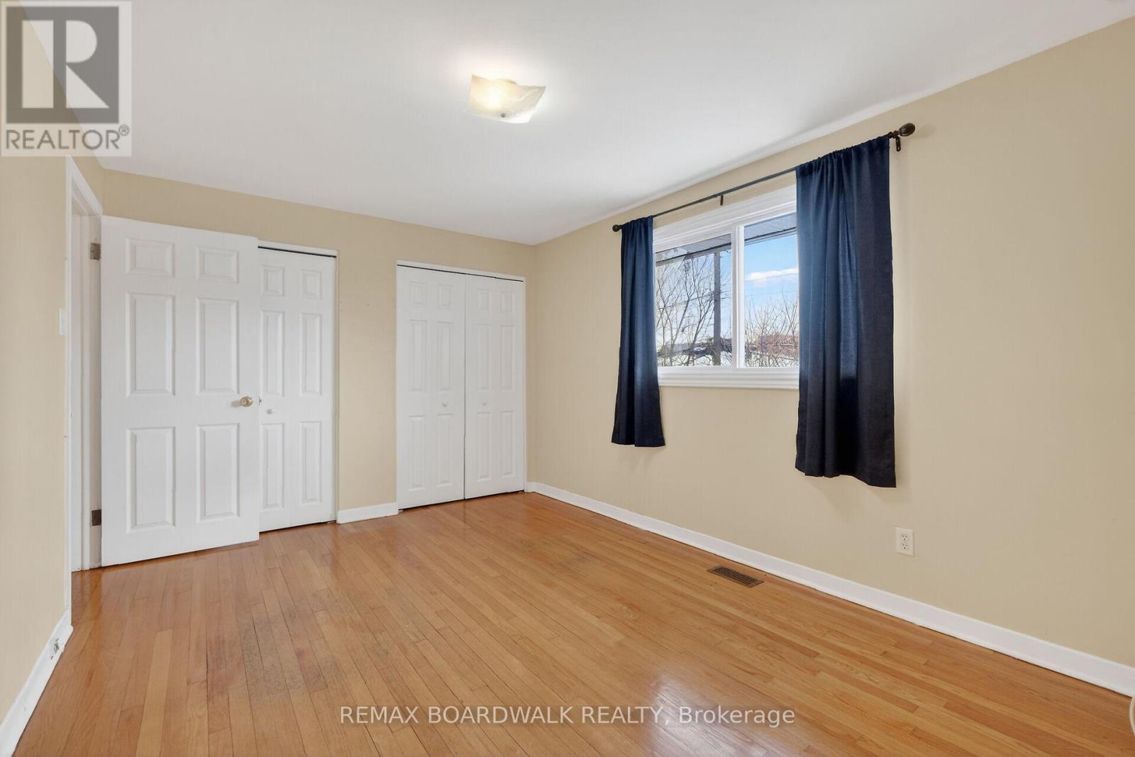 2666 REGINA STREET — photo 22