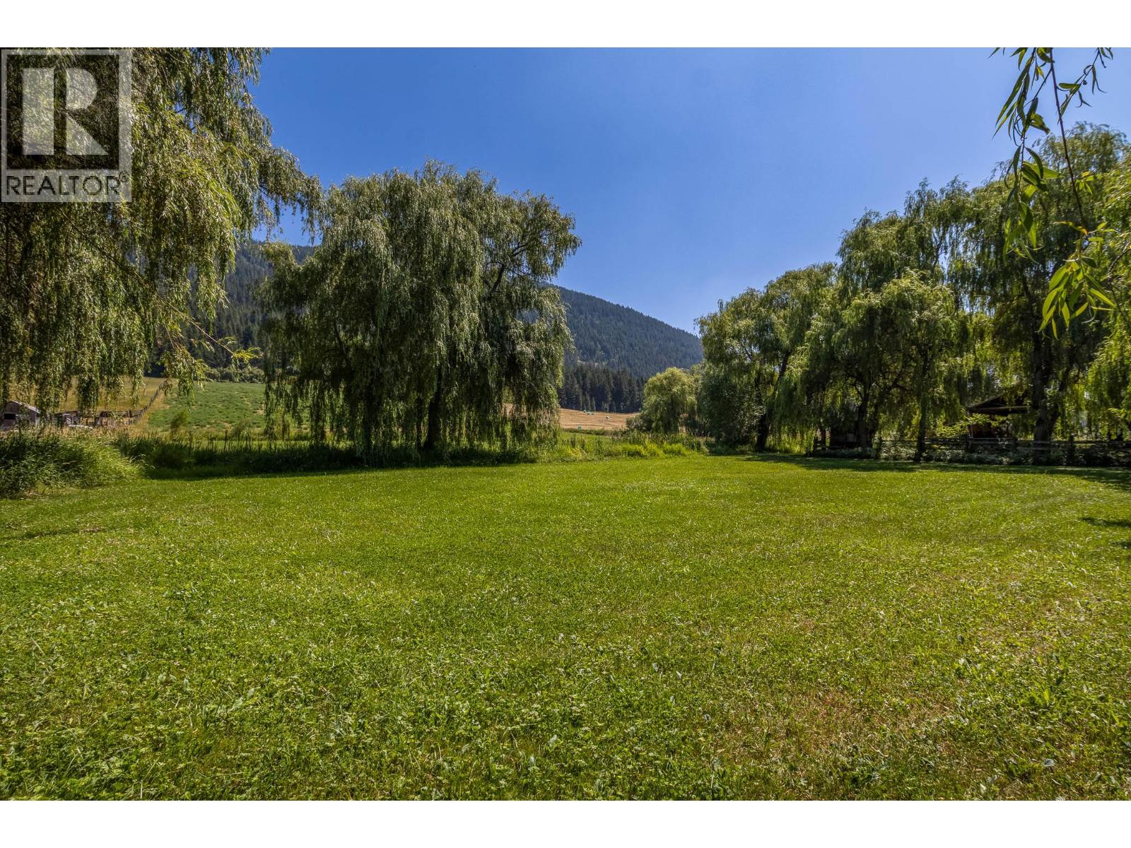 4080 50 Street NE, Salmon Arm