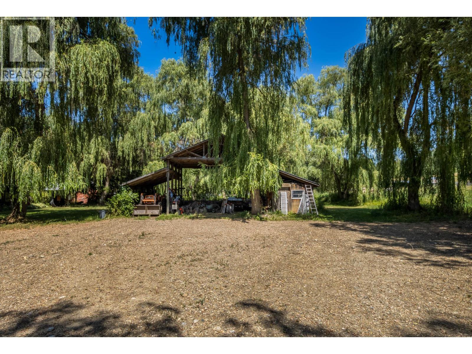 4080 50 Street NE, Salmon Arm