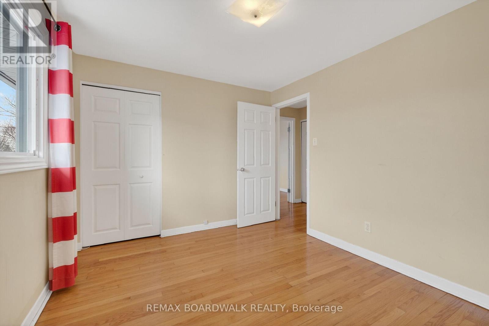 2666 REGINA STREET — photo 29