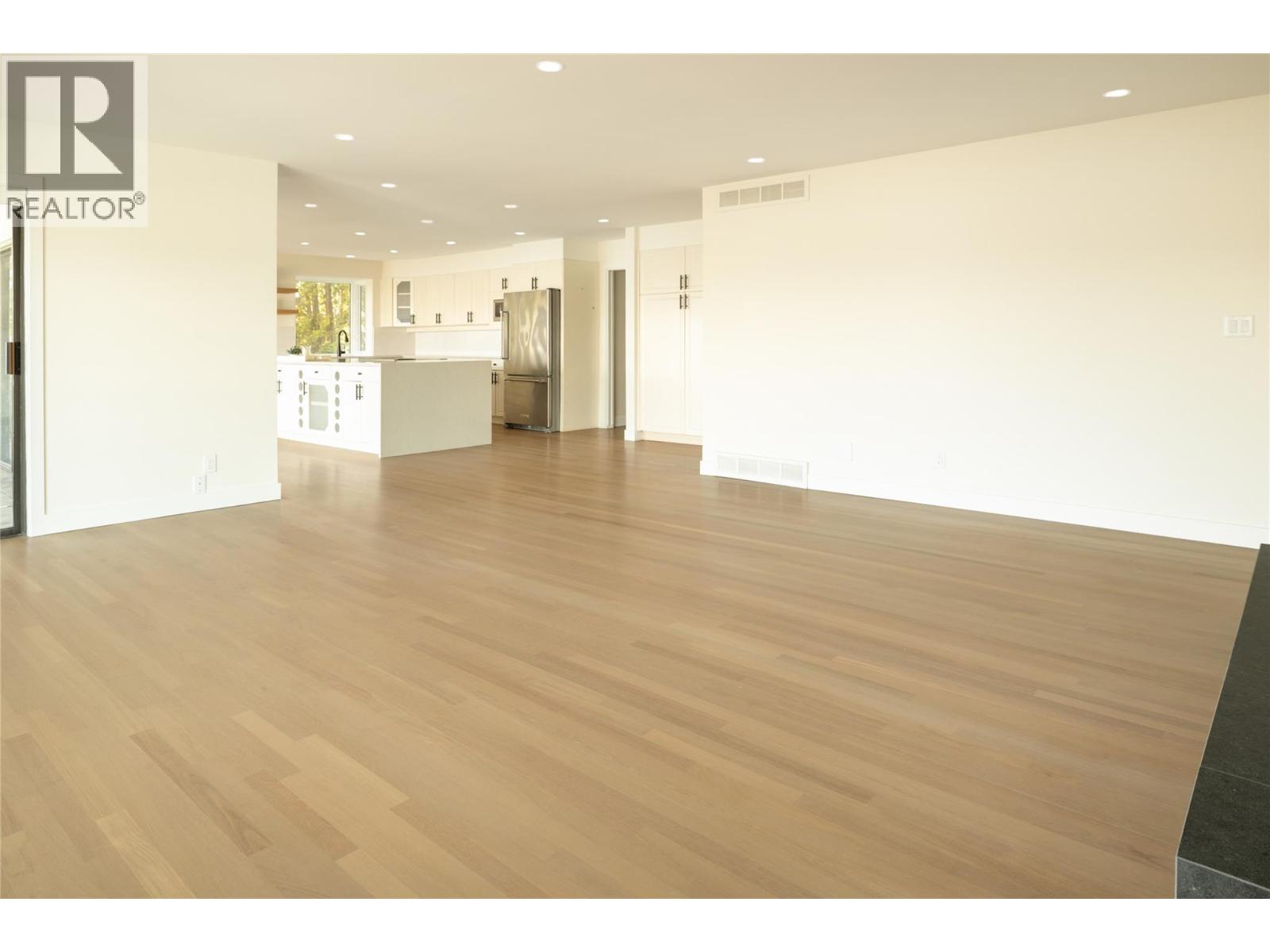  2901 Weatherhill Road, West Kelowna