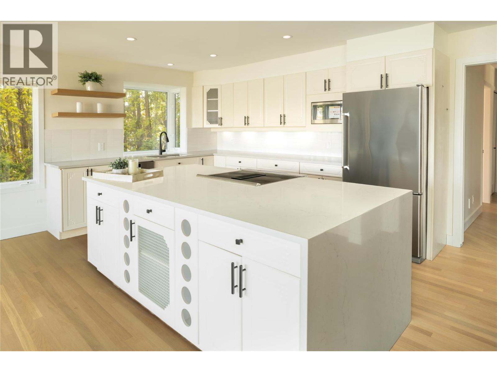  2901 Weatherhill Road, West Kelowna