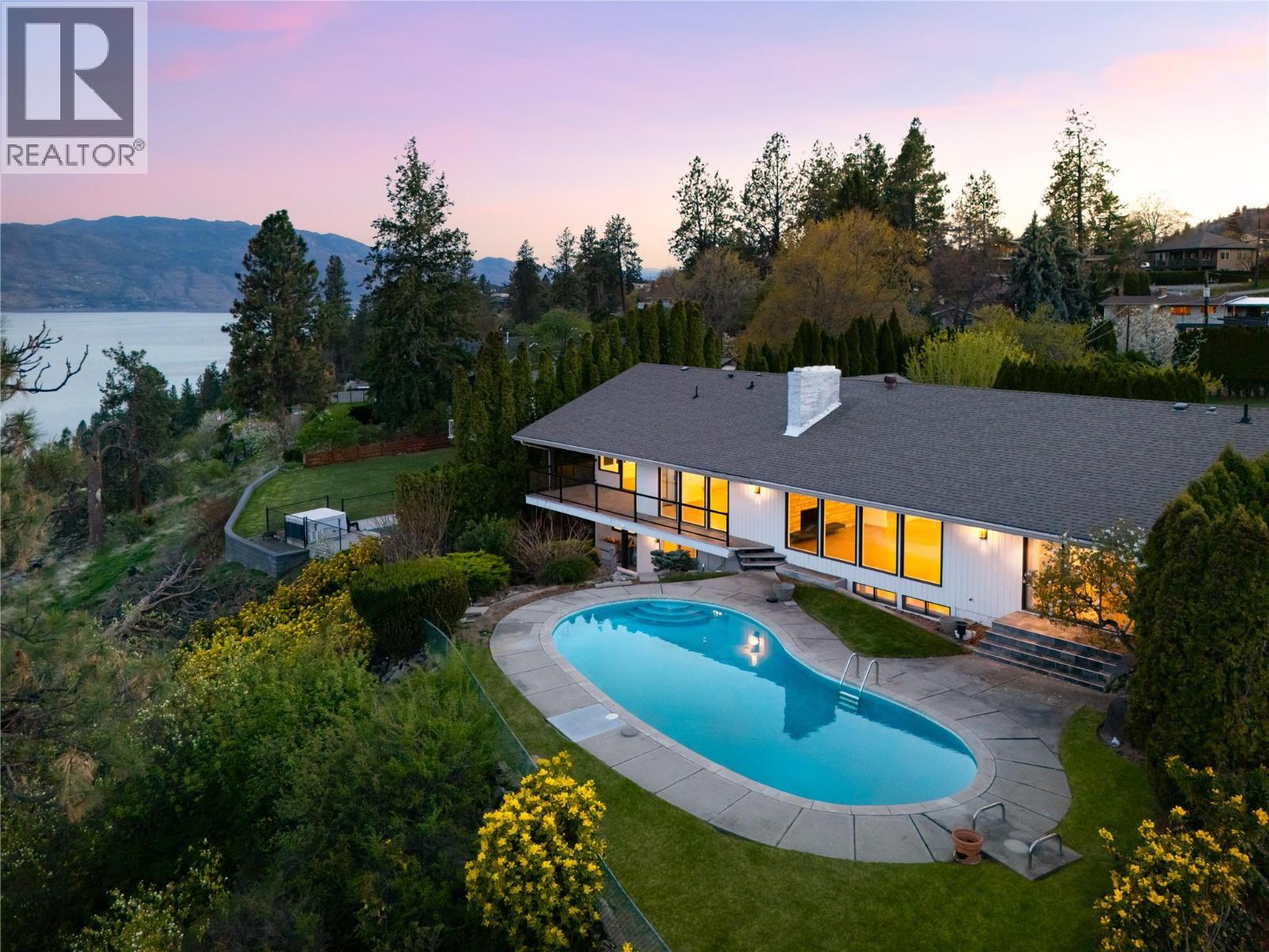  2901 Weatherhill Road, West Kelowna
