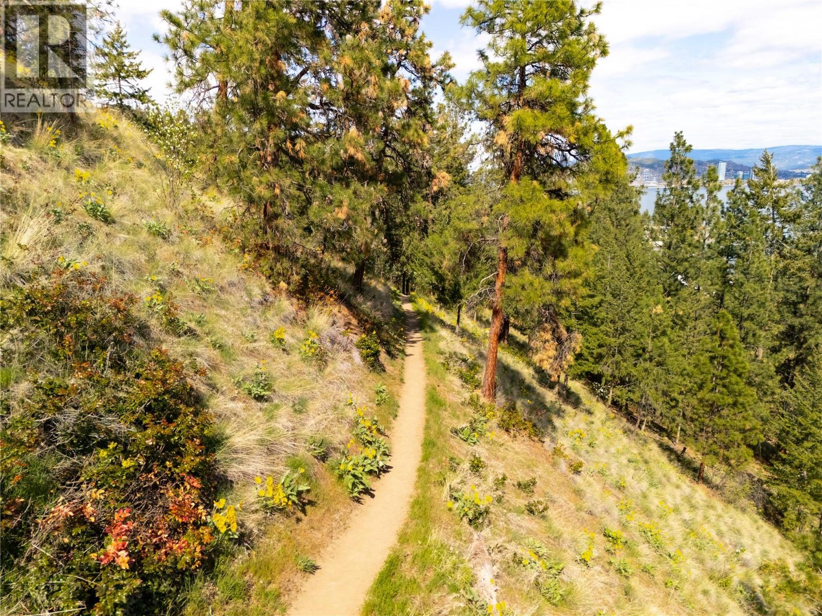  2901 Weatherhill Road, West Kelowna