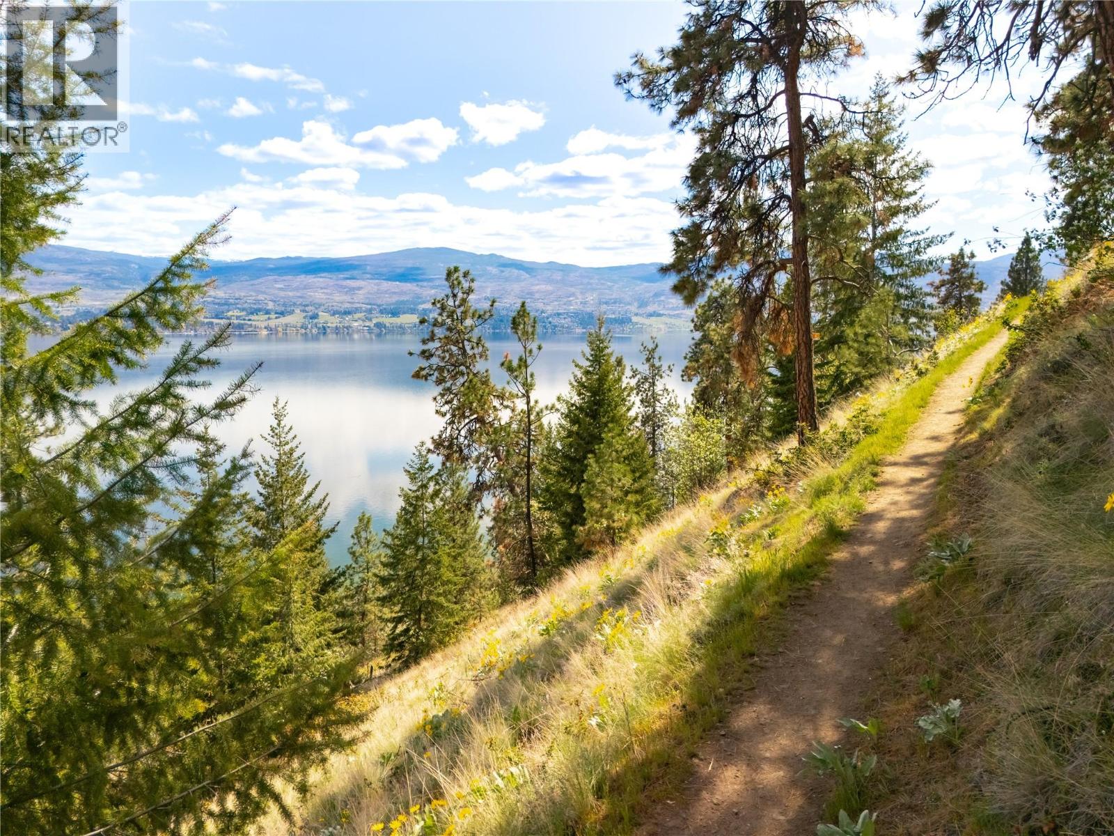  2901 Weatherhill Road, West Kelowna