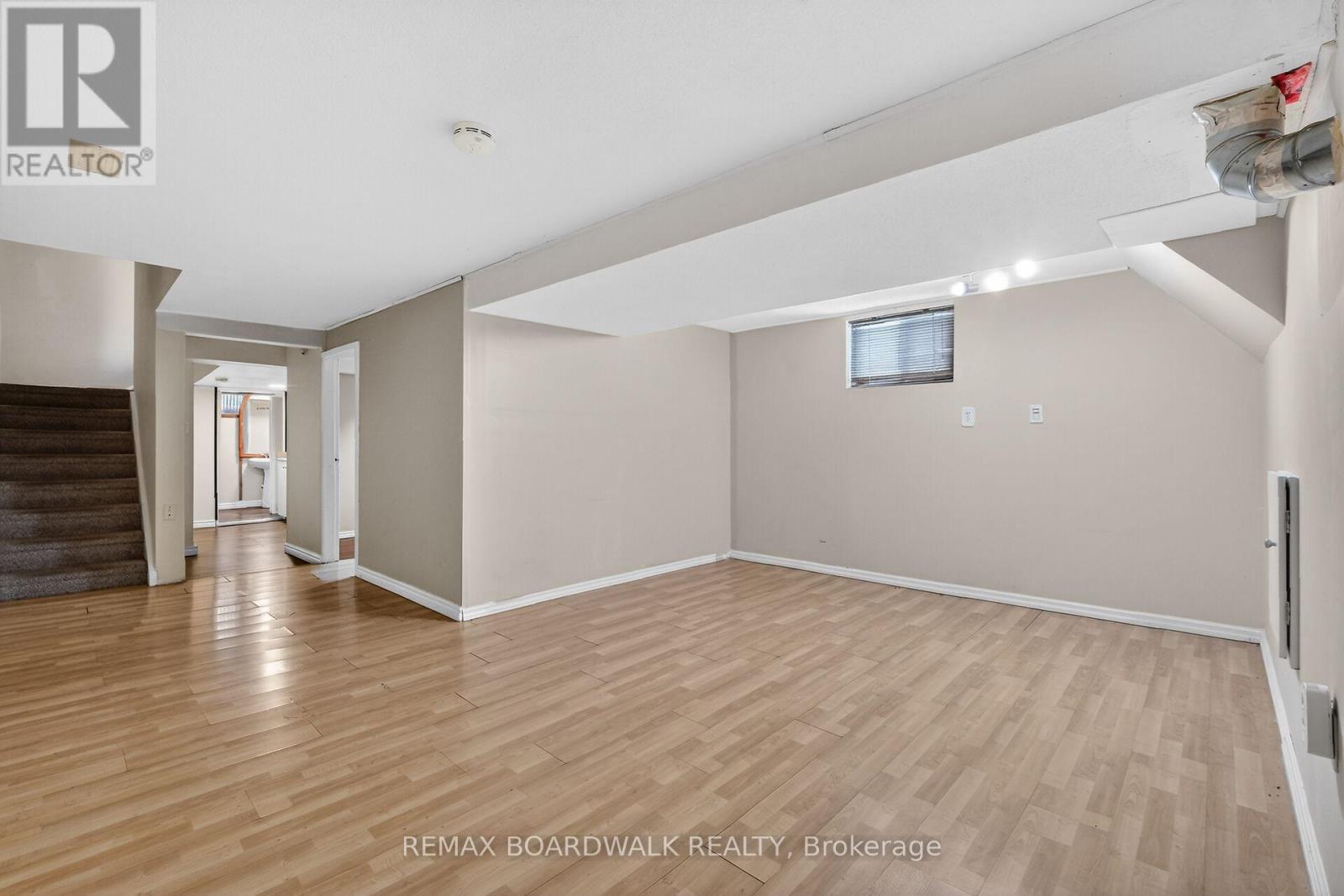 2666 REGINA STREET — photo 37