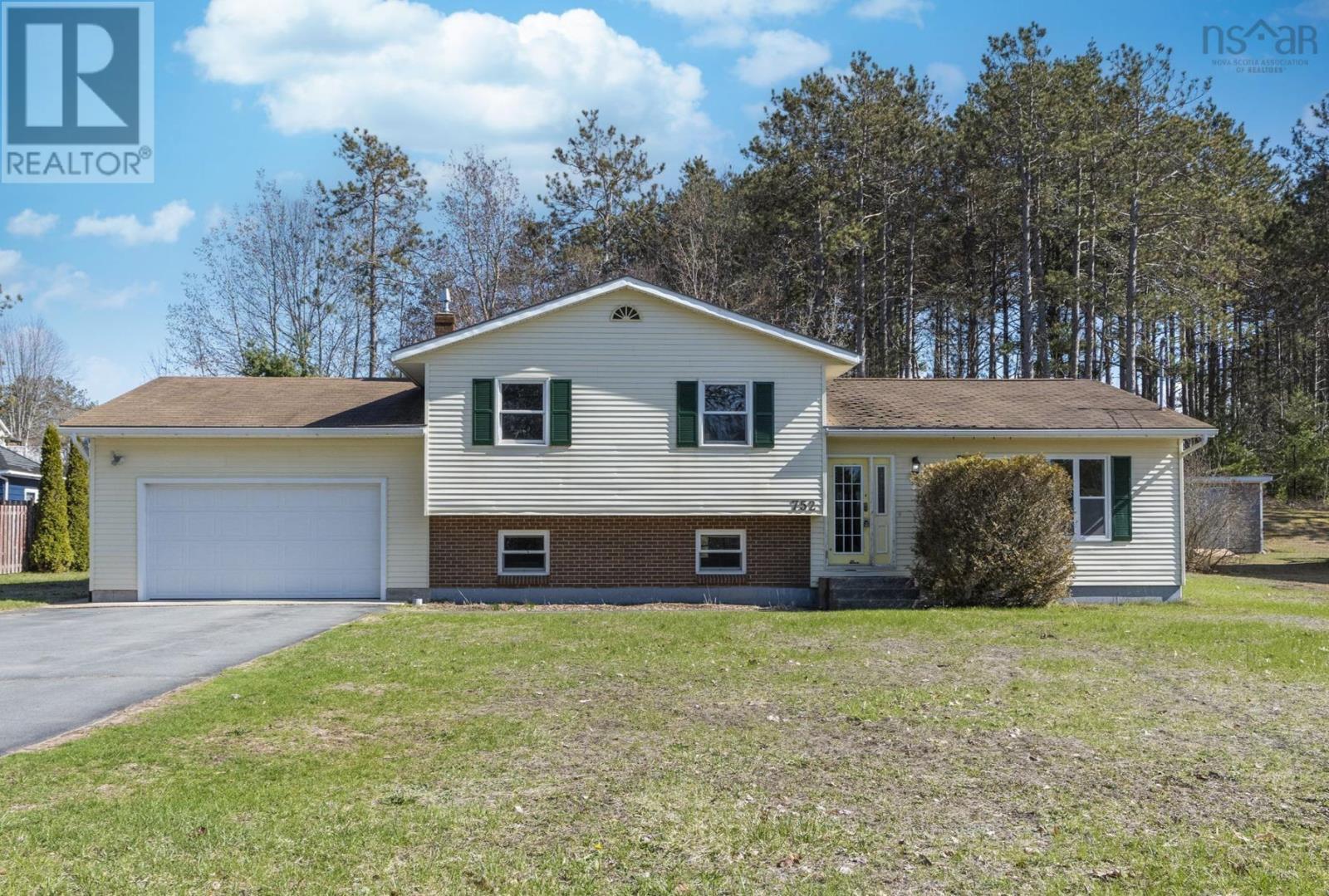 Property photo of 752 Balser Drive