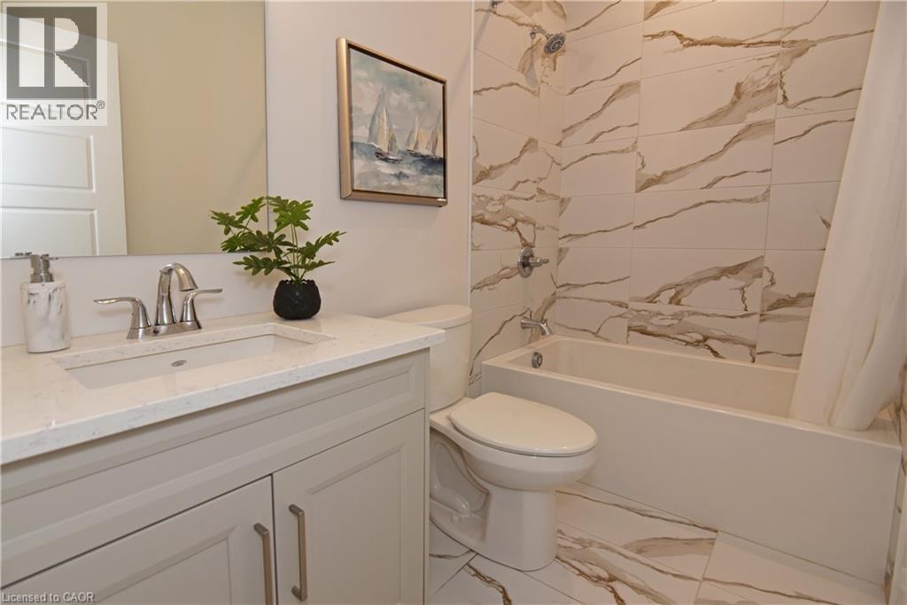 403 BREAKWATER Boulevard, Port Stanley, Ontario, N5L0B5 — Photo 5