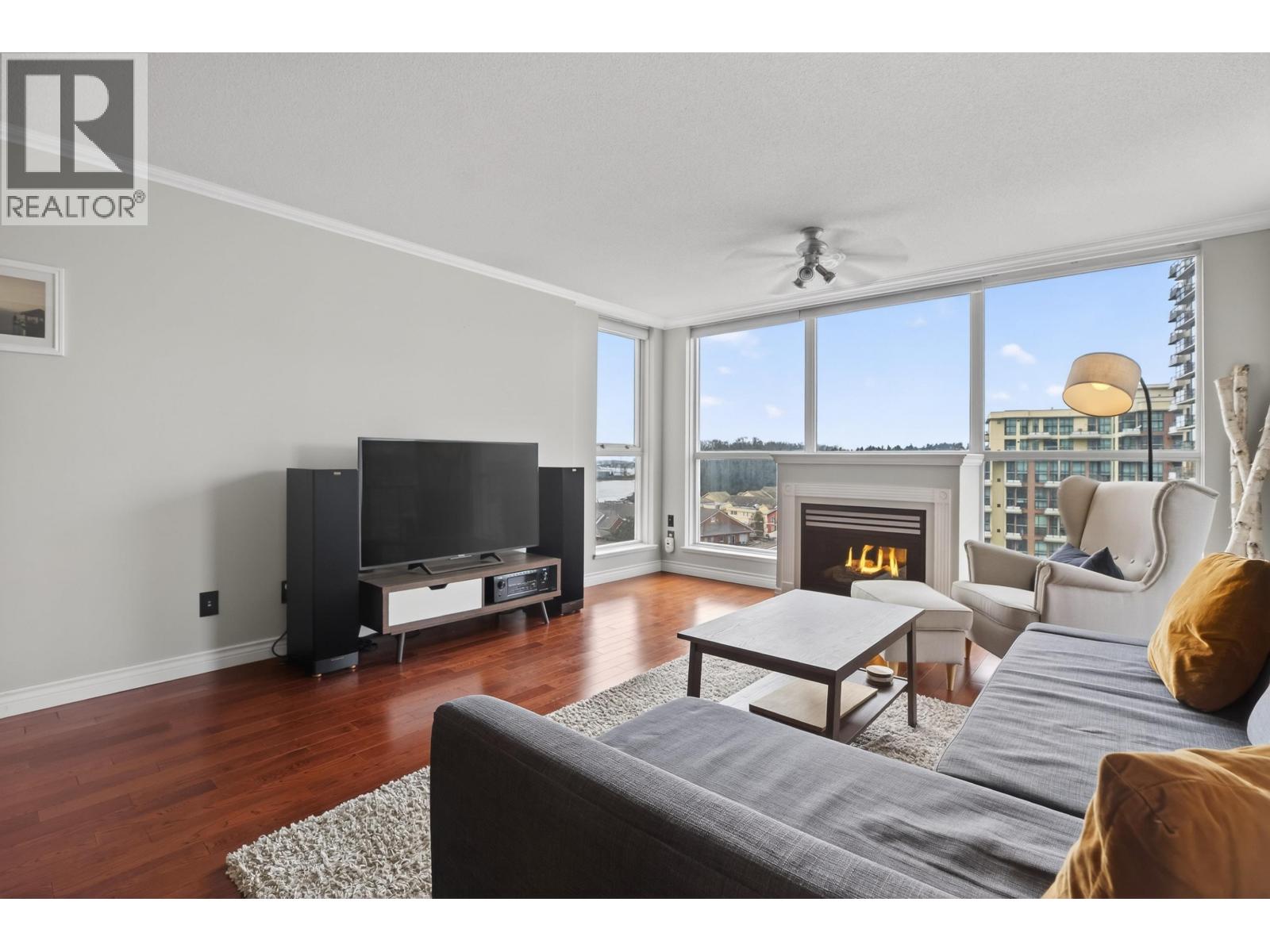 1007 10 LAGUNA COURT