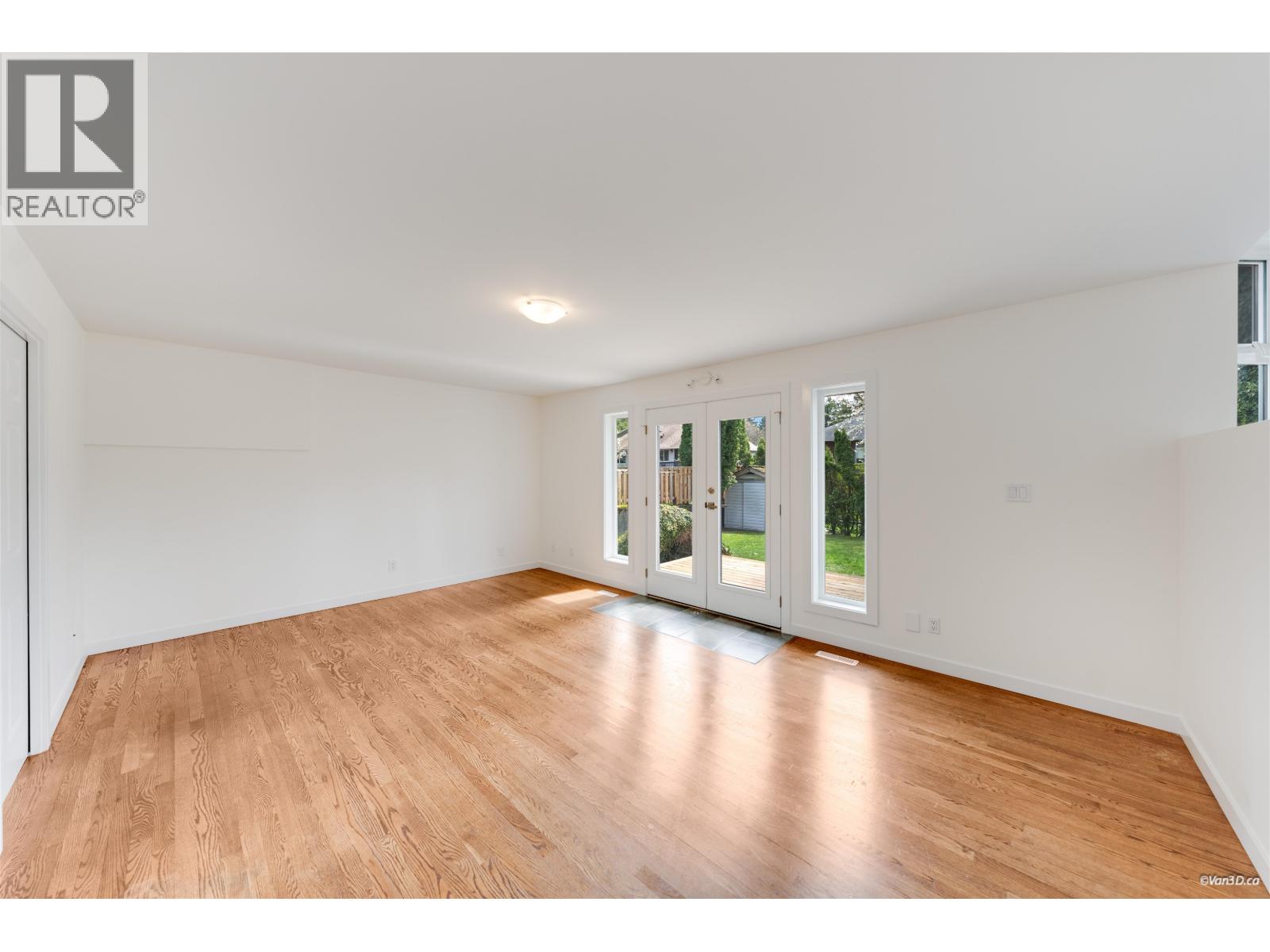 1004 PIA ROAD, Squamish