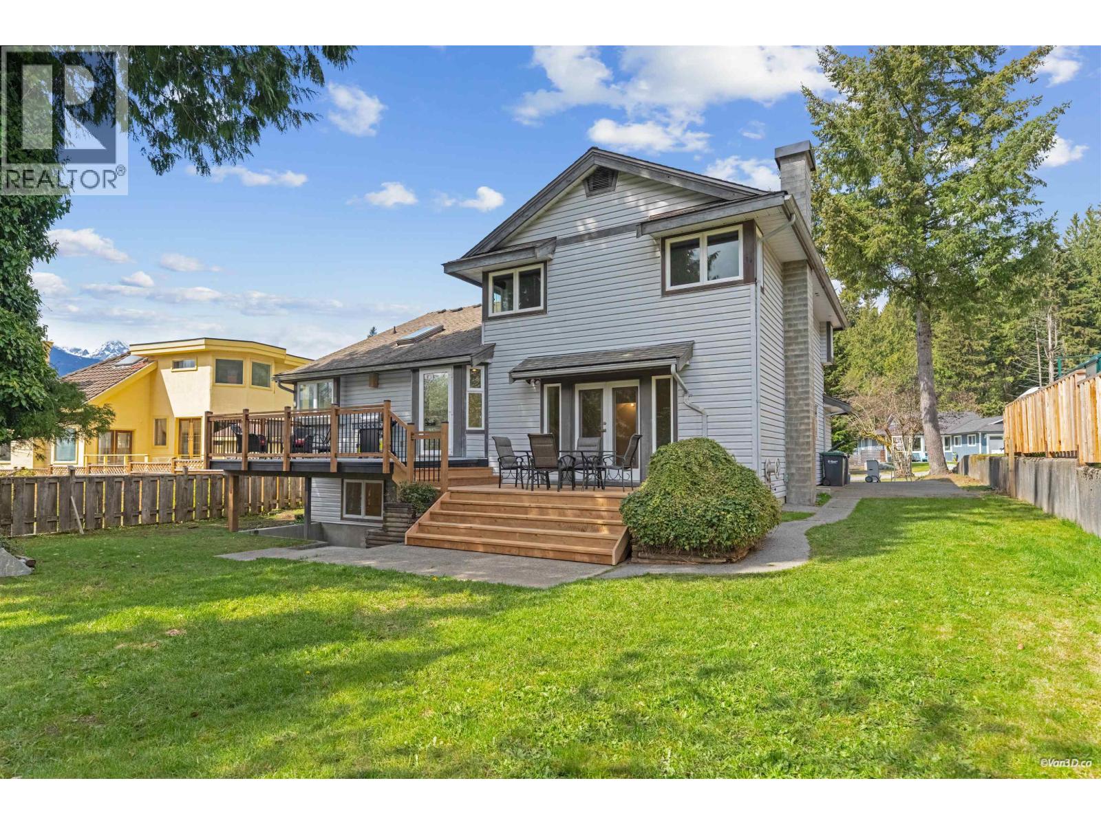 1004 PIA ROAD, Squamish