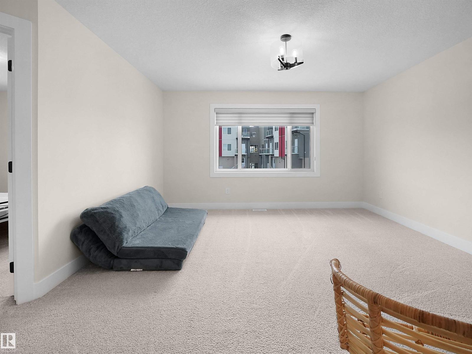 20827 130 AV NW NW - 34