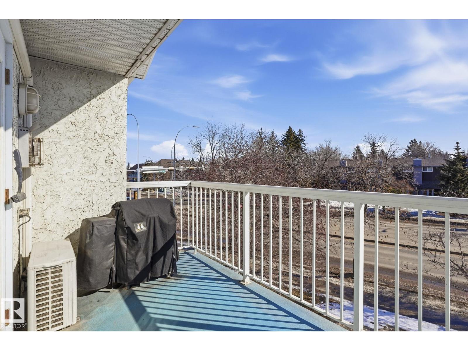#309 20 GRANGE DR - 22