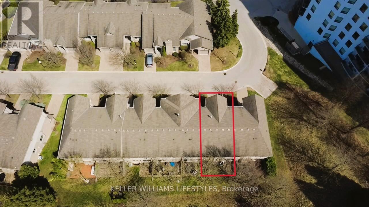 #16 270 NORTH CENTRE ROAD - 33