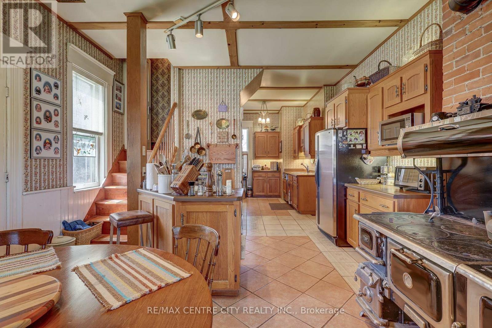 Large functional kitchen