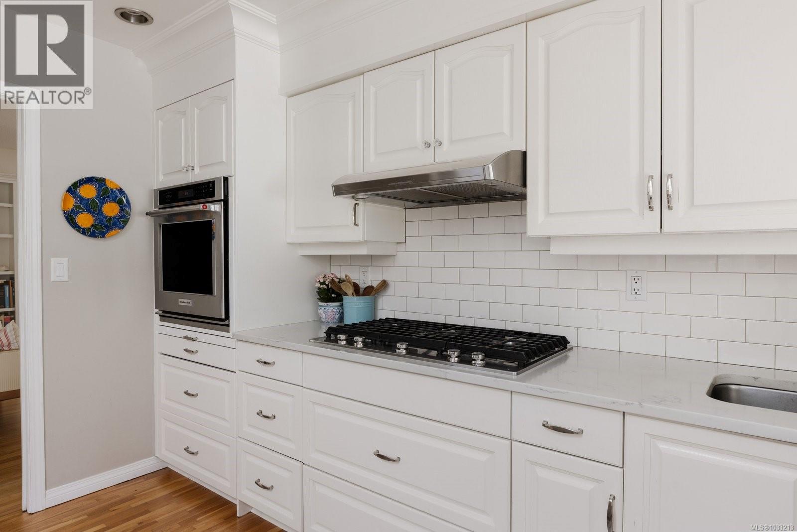  2264 Aldeane Avenue, Colwood