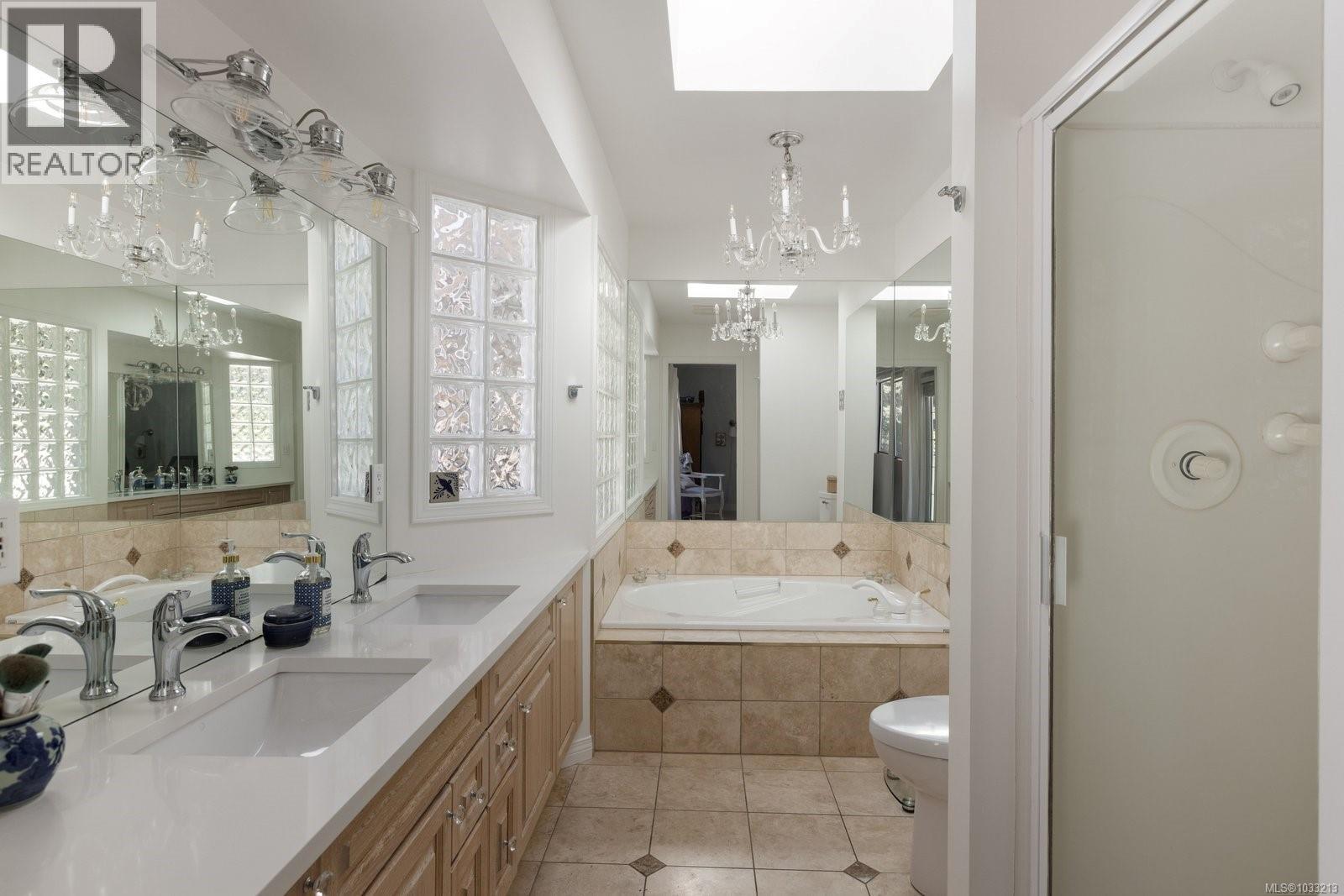  2264 Aldeane Avenue, Colwood