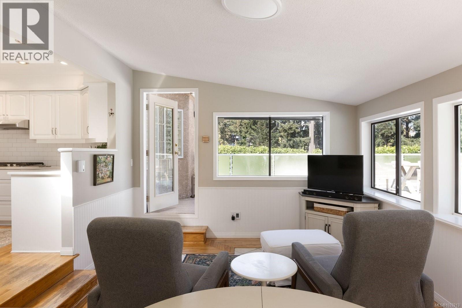  2264 Aldeane Avenue, Colwood