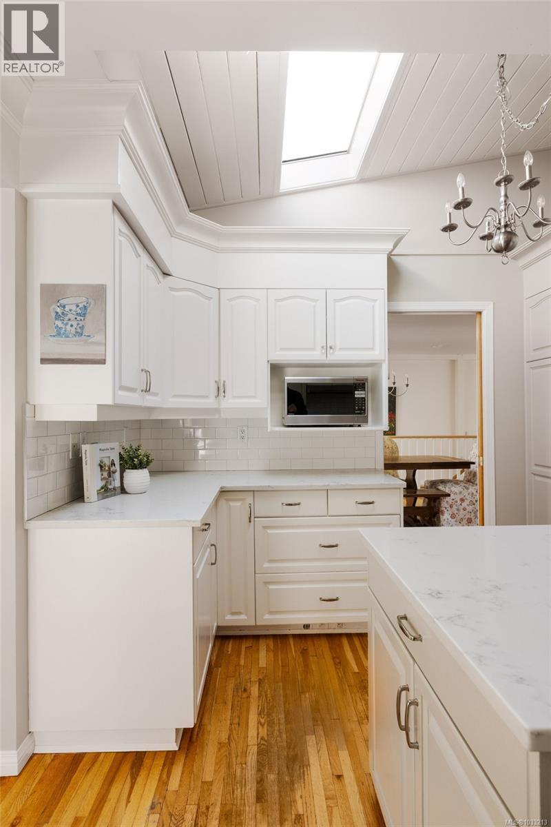  2264 Aldeane Avenue, Colwood