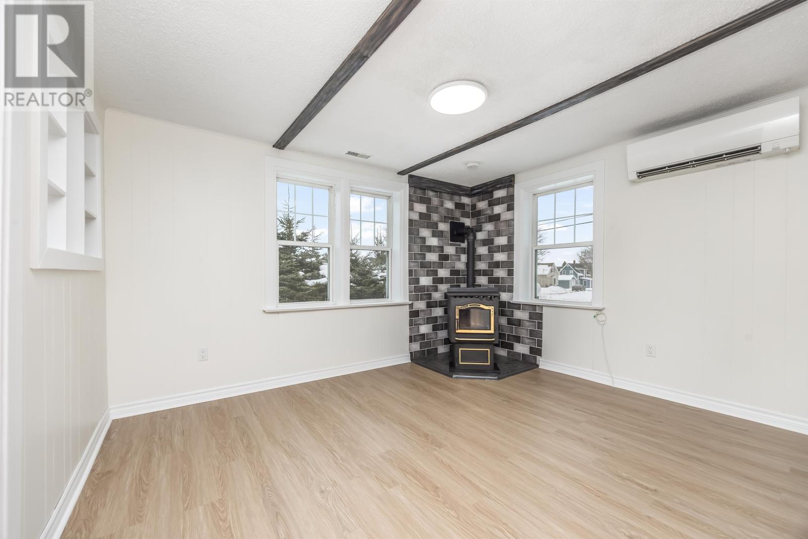 51 Pleasant Street — photo 9
