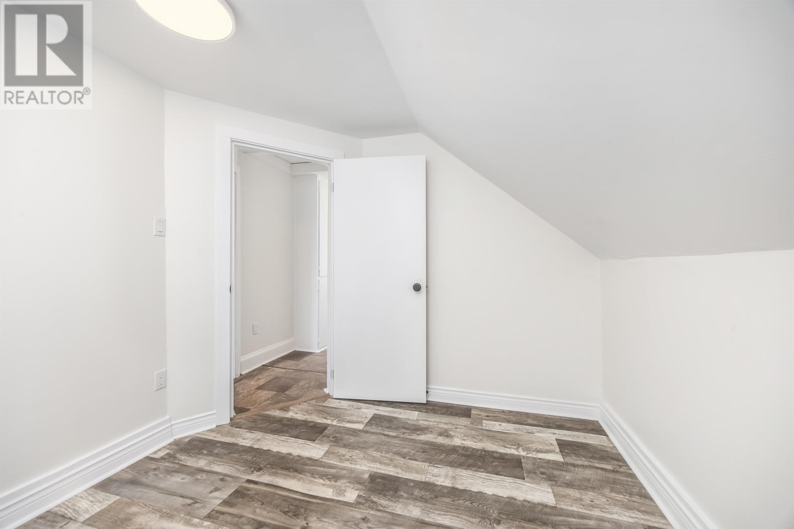 51 Pleasant Street — photo 18