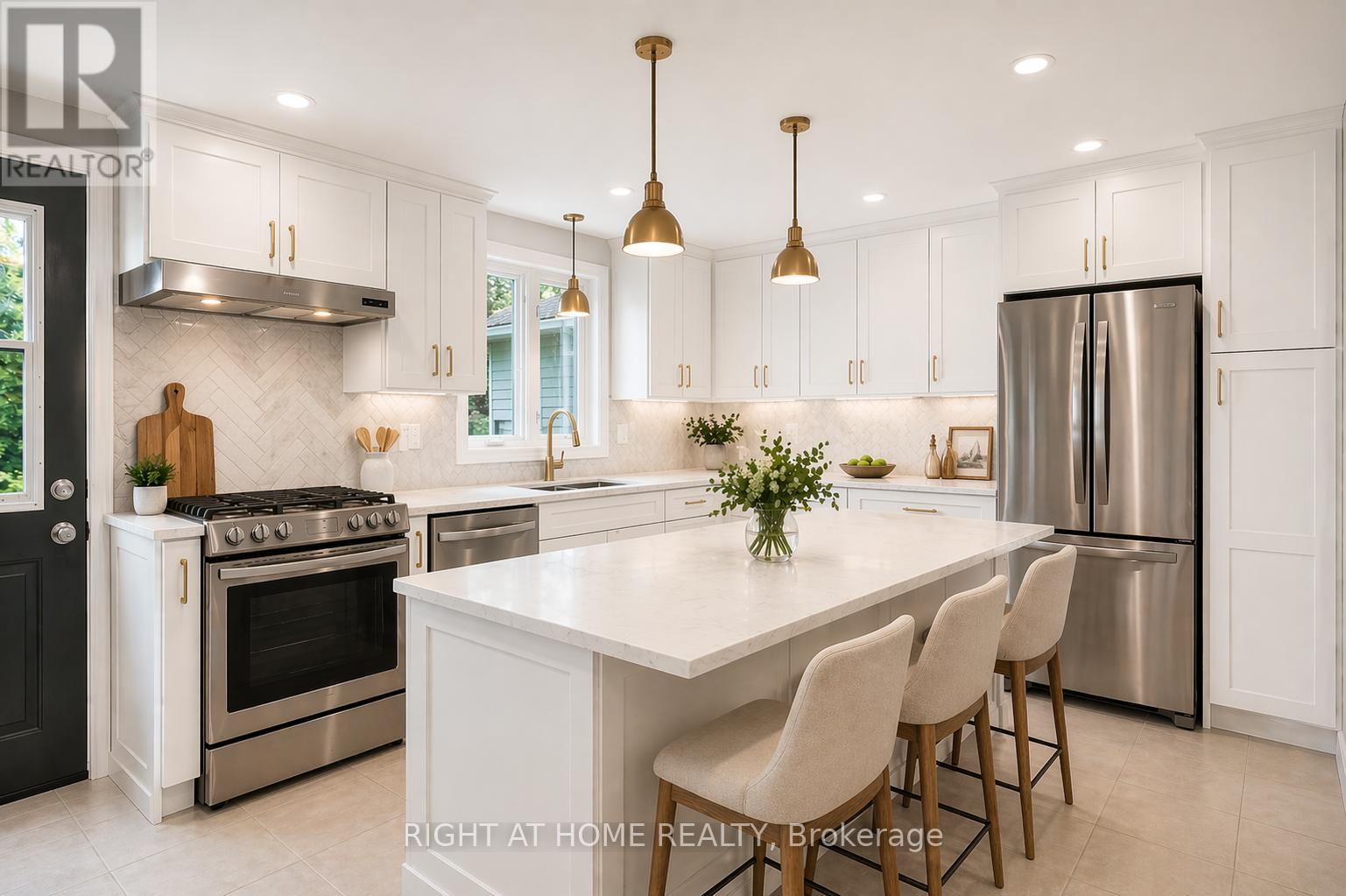 353 RUSSELL ROAD - 12