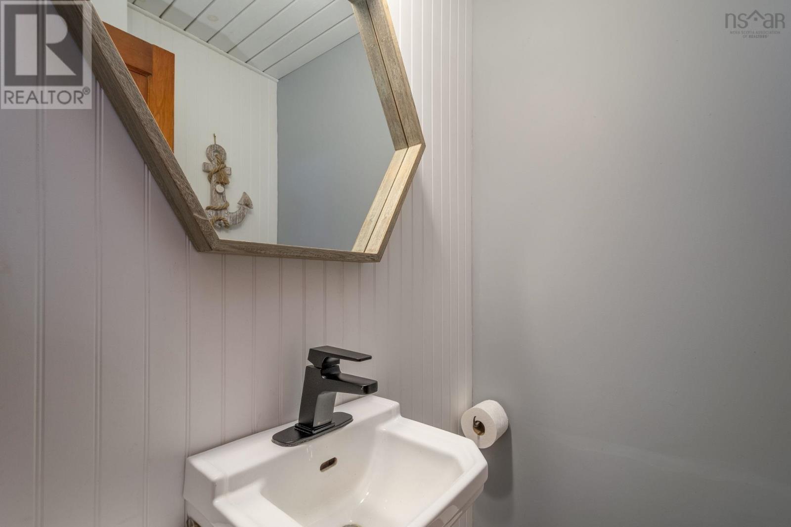 Property 14 of 48 of 1772 304 Highway