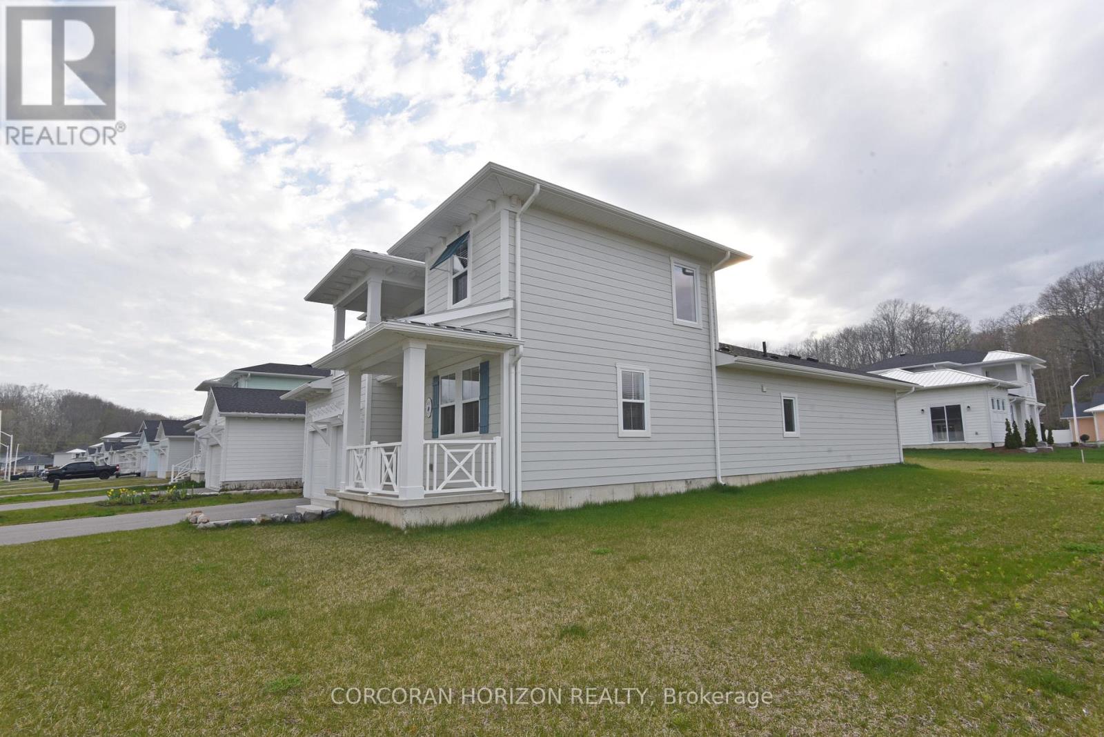 403 BREAKWATER BOULEVARD — photo 20
