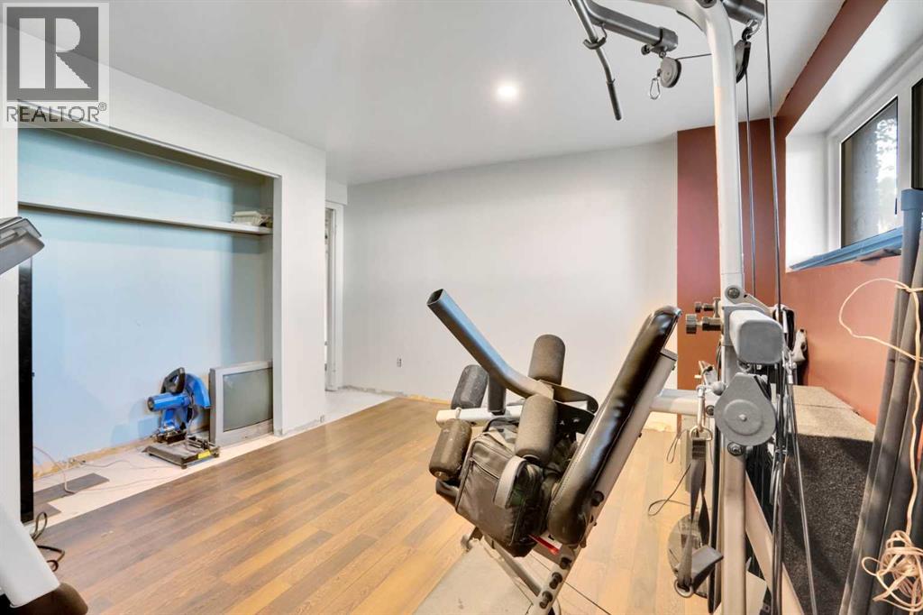 4764 RUNDLEWOOD DRIVE NE - 36
