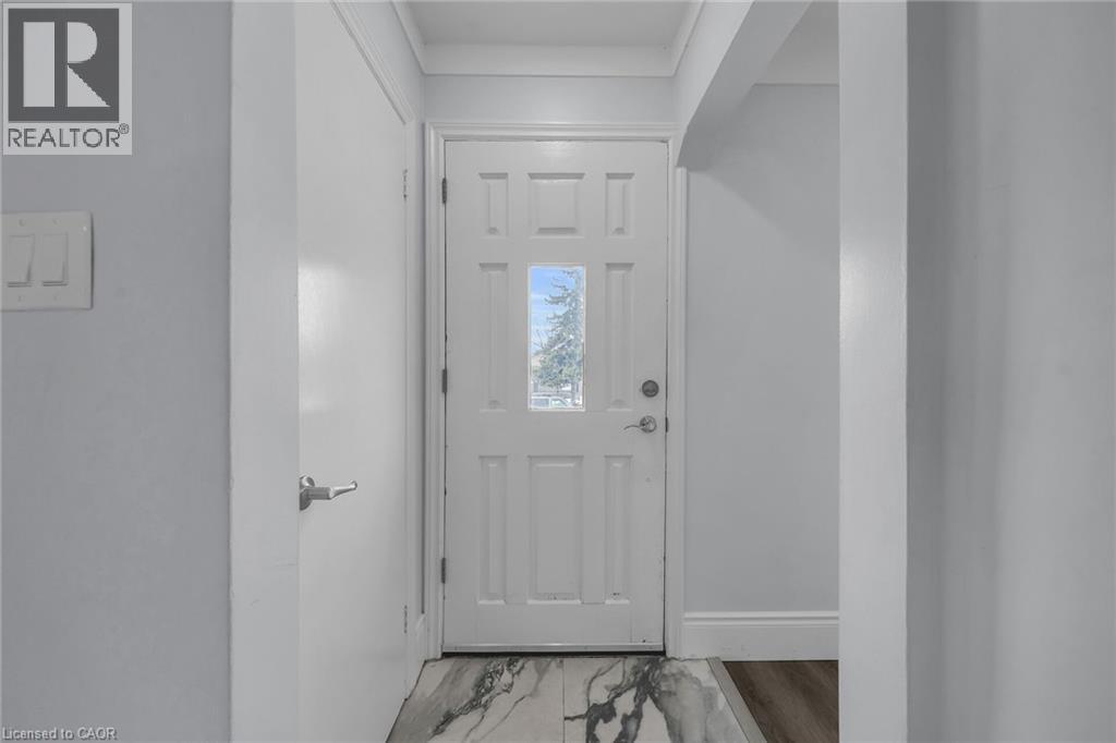 8 SHYNAL Avenue — photo 6