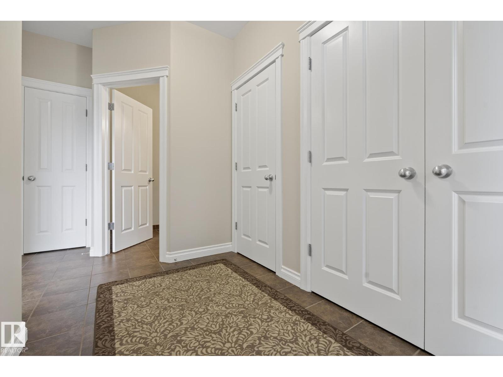 11106 76 AV NW - 17