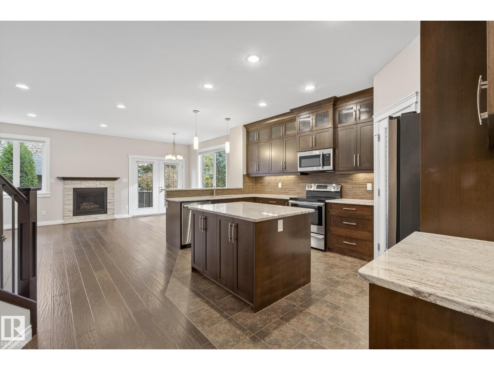 11106 76 AV NW - 5
